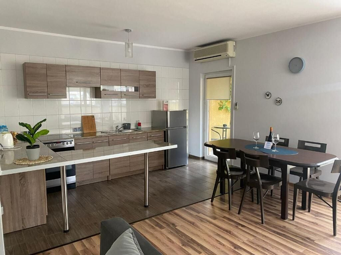 Dining Room 4