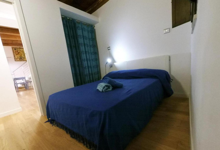 Room 3, Cala Rossa in Siracusa, Syracuse