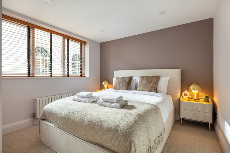 Bedroom 2, Prime Covent Garden gem with Air-Con, London