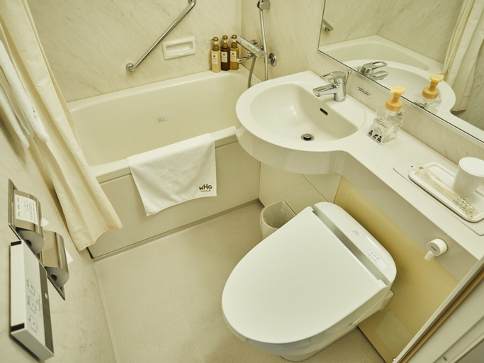 Bathroom 9