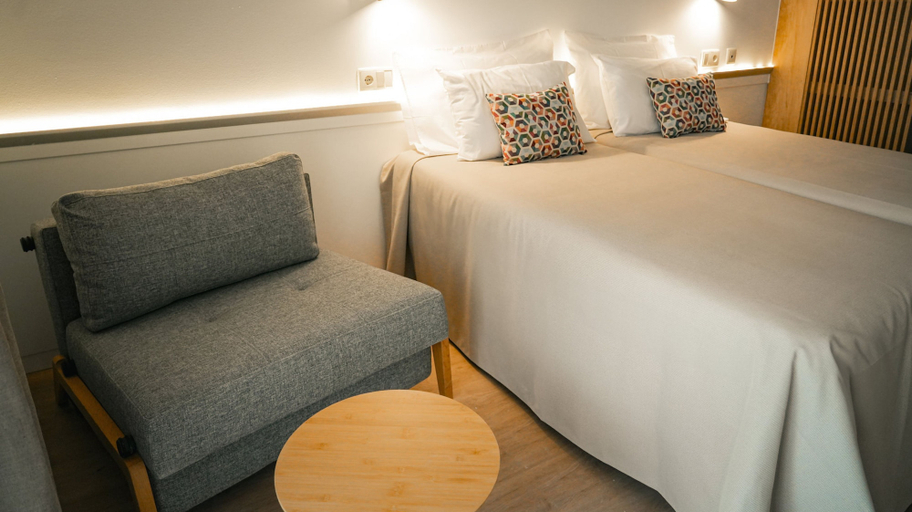 Bedroom 3, htop Amatista, Girona