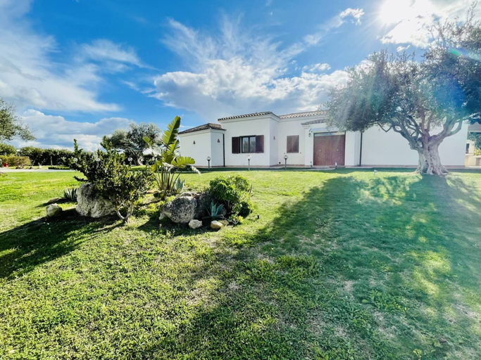 Property entrance 3, Countryside Villa With Private Pool and sea View, Sassari