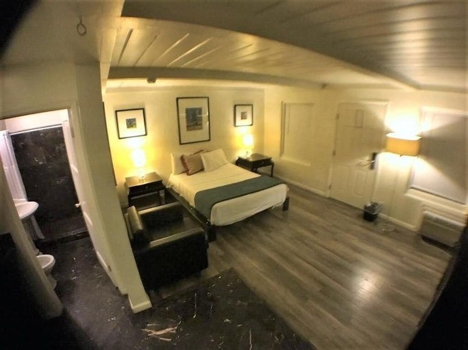 Bedroom 2, STERLING GARDENS HOTEL, Clark