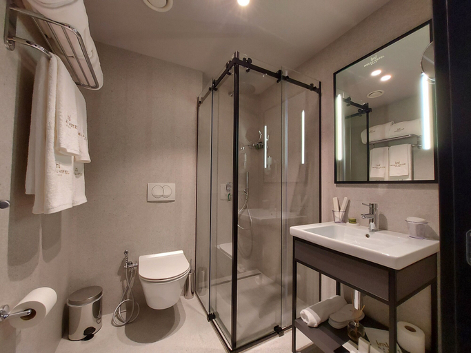 Bathroom 4, Mulaj Hotel, Tiranës