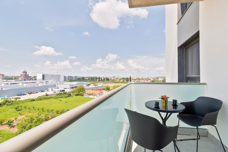 Others 4, Grand Hill Flats, Oradea
