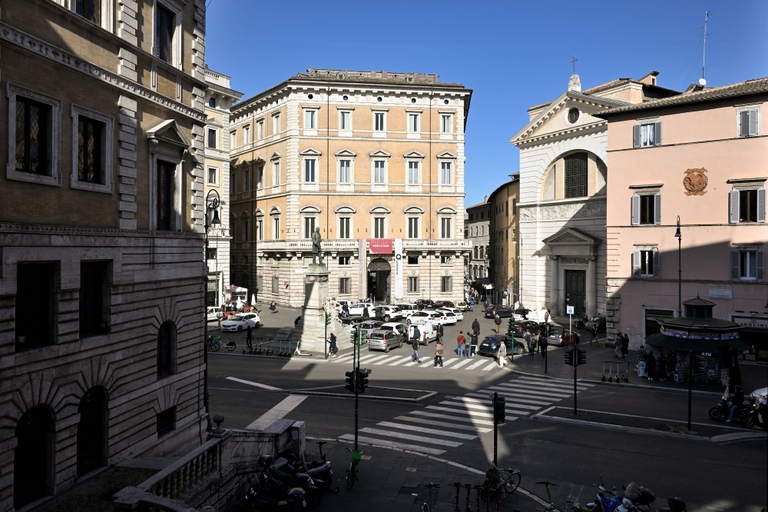 Exterior & Views 2, Vicolo dell'Aquila- Residenze Romanae, Roma
