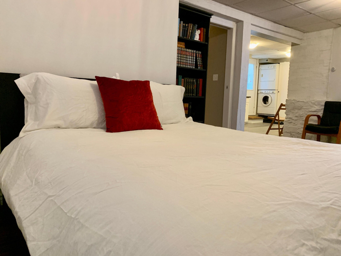 Bedroom 4, Hiltz House Suite Near Halifax Ferry, Halifax