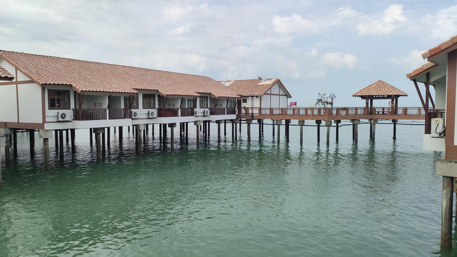 Sport & Beauty 4, Alpine LXPD Water Chalet, Port Dickson