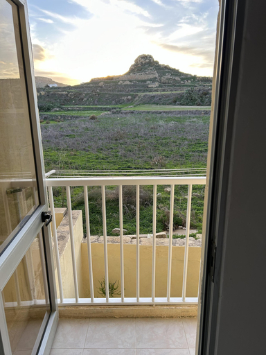 Others 3, Excellent Views 2-bed Apartment in Marsalforn Gozo