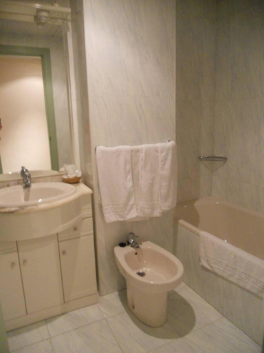 Bathroom 4, Apartamentos Nerja Bahia, Málaga