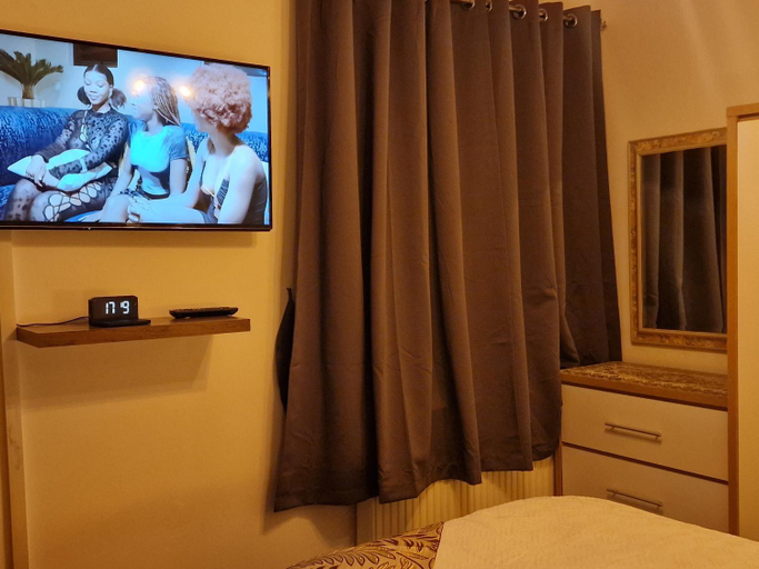 Others 3, Steyn Guest Lodge, Buckinghamshire