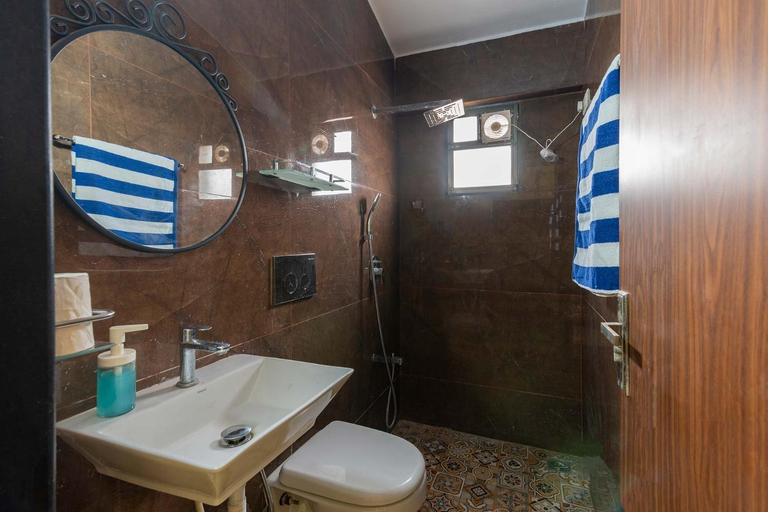 Bathroom 2, StayVista at Aqua and Sage, Raigarh