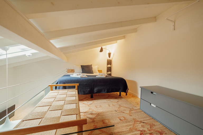Room 2, Mezzanine Stylish Apartment Q by Vacationy, Porto
