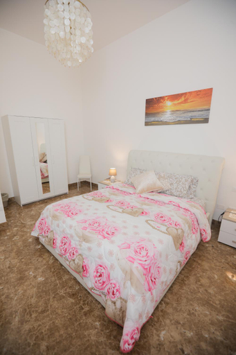 Bedroom 2, L'ARTE DI VENERE SUITE, Bari