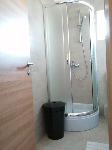 Bathroom 2, Villa Luce Apartment House, Karlobag
