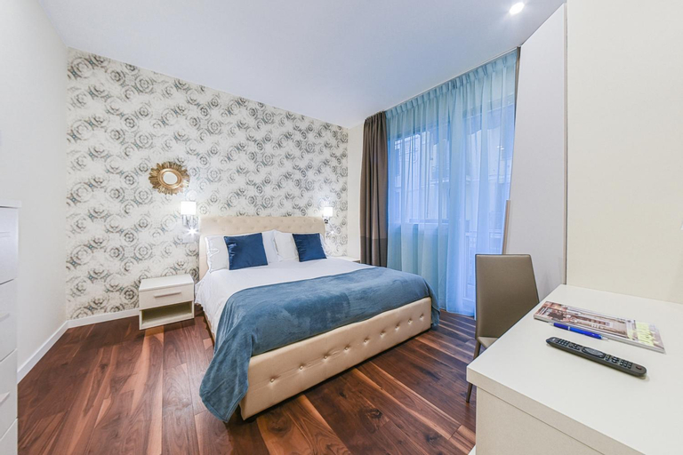 Bedroom 4, B&B H68, Savona