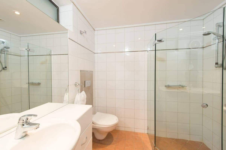 Bathroom 7