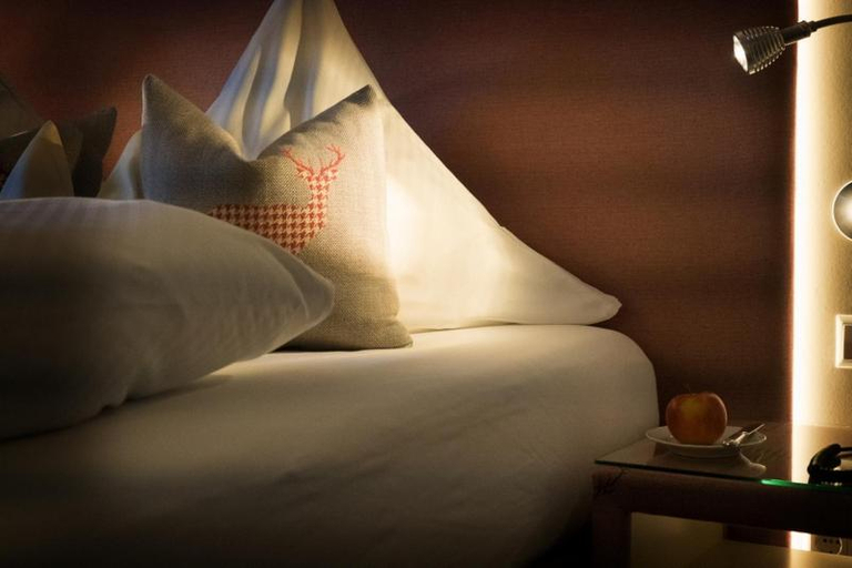 Bedroom 3, Hotel Restaurant Der Engel, Sasbachwalden, Ortenaukreis