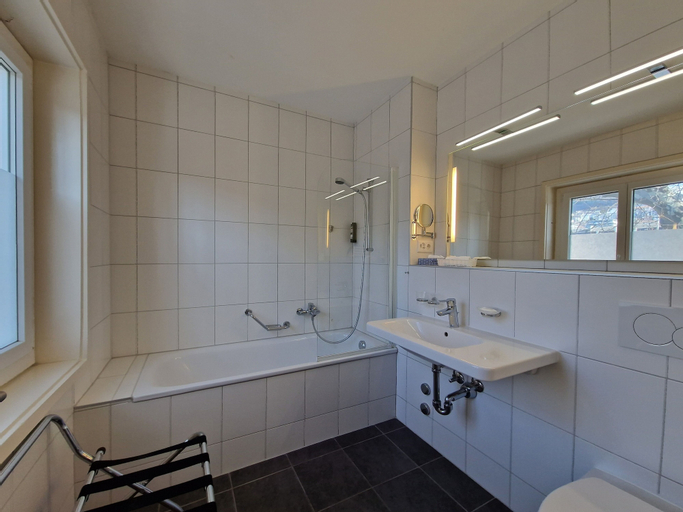 Bedroom 4, Hotel Touring au Lac, Neuchâtel