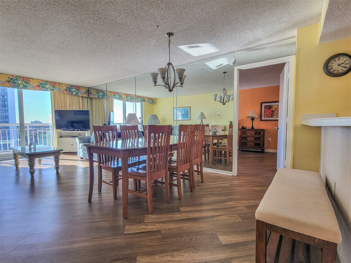Dining 5, 904 South Hampton 2 Bedroom Condo, Horry