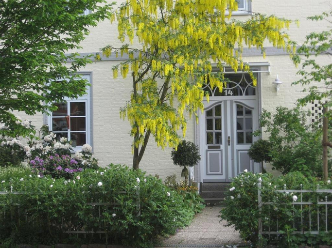 Others 3, Altes Schulhaus, Ostholstein