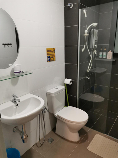 Bathroom 4, Geniehome PoolView 3BR 100mbps@Utropolis Shah Alam, Shah Alam