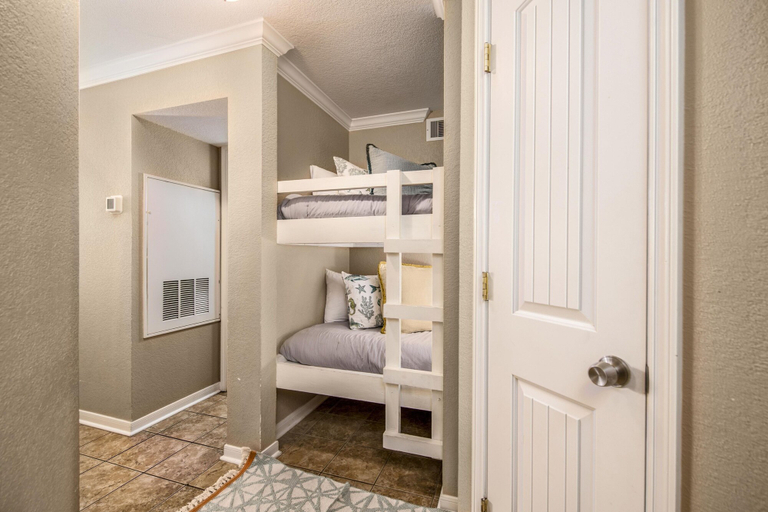 Room 4, Seascape 2306 1 Bedroom Condo by RedAwning, Galveston