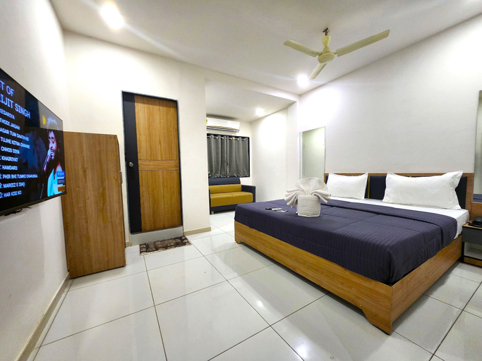Bedroom 1, Hotel Near Me, Rajkot