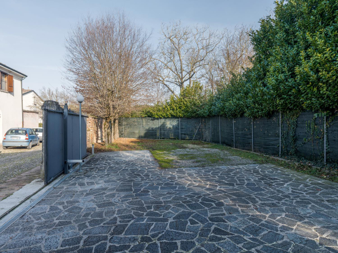 Others 2, House Sabbioneta, Mantua