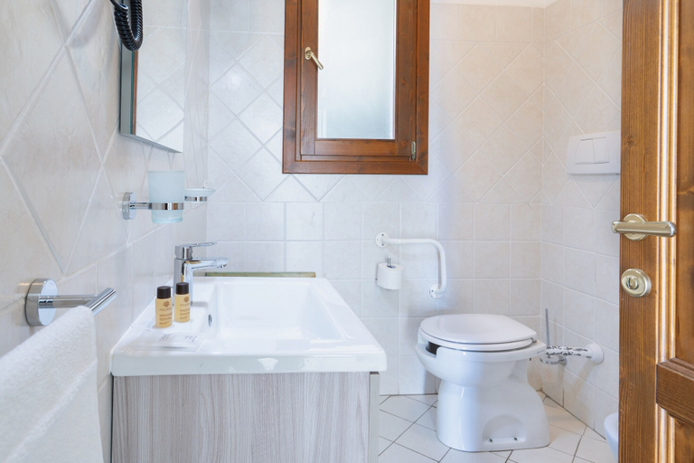 Bathroom 3, Residence with swimming- pool in Badesi, Olbia-Tempio