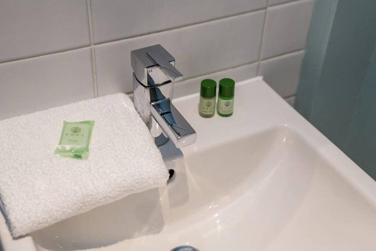 Bathroom 4, Host Stay The Baltic Base Apt, Sefton
