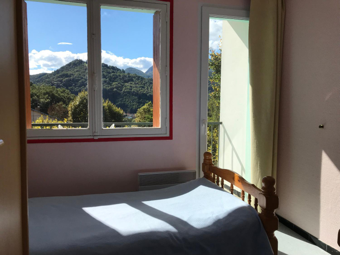 Bedroom 2, Les chambres et studios Camping Parc de Paletes, Ariège