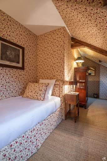 Bedroom 9