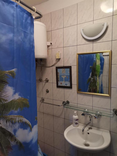 Bathroom, Apartment for a Single Person, Komiža