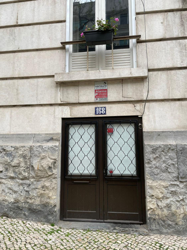 Others 2, Retro M2 R4 - Lovely Double Room with Shared Bathroom, Lisbon