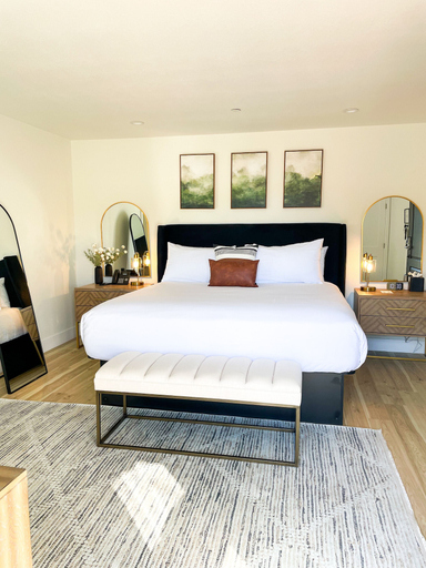 Bedroom 2, New Haven Inn, Santa Barbara