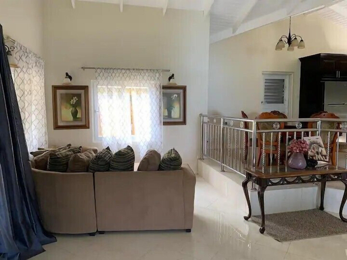 In-room dining 4, The Outskirt Retreat