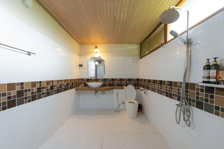 Bathroom 3, Karaboon Wellness, Muang Phitsanulok