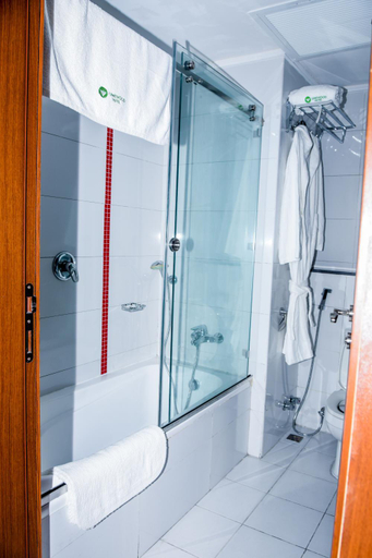 Bathroom 4, Limewood Hotel, Obio/Akp