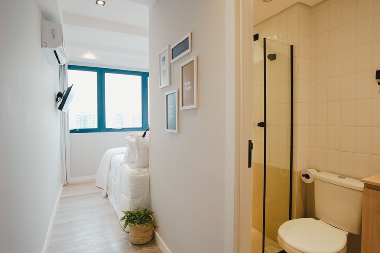 Bathroom 14