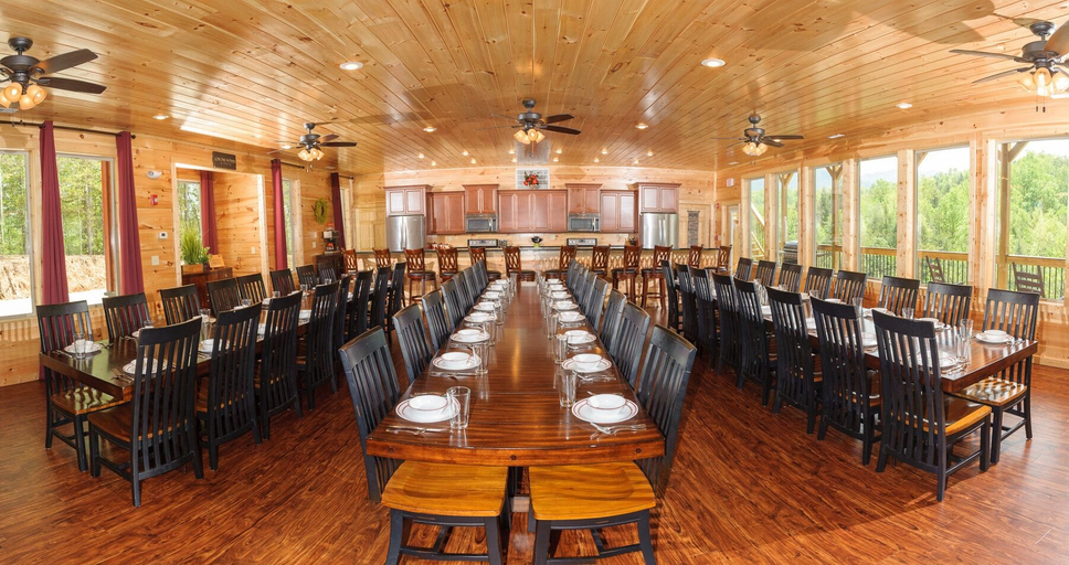 Food & Drinks 5, Foxwood Mansion 14 Bedroom Cabin by RedAwning, Sevier