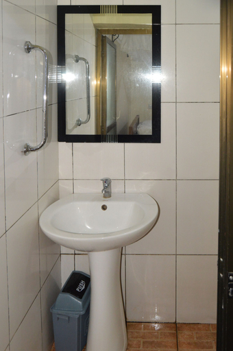 Bathroom 3, Bluestone Lounge and Lodge., Arusha Urban