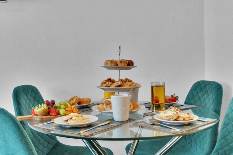 Food & Drinks 5, home.ly - West London Apartments Putney, London