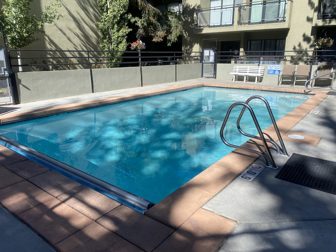Sport & Beauty 5, Prime Location EdelWeiss Luxury Condo by RedAwning, Summit