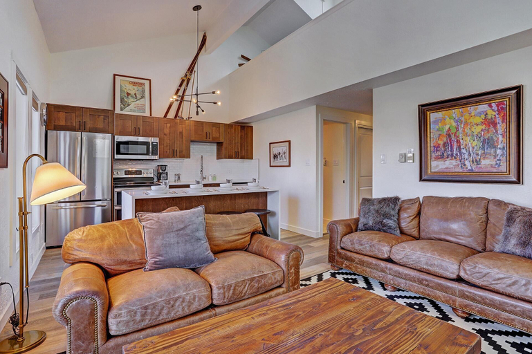 Living area 2, Lances West 13 1 Bedroom Condo by RedAwning, Summit
