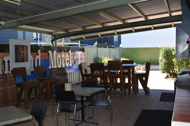 Others 4, Black Diamond Motel, Duaringa