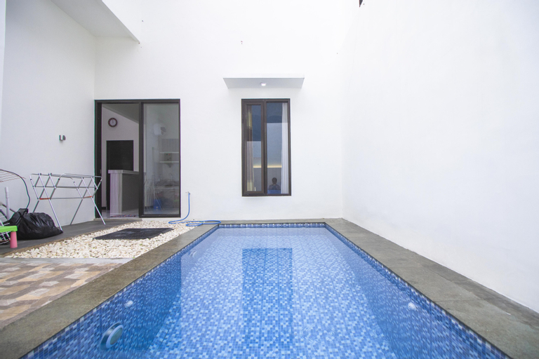 Sport & Beauty, Arrayan B12 Private Pool and Balcony, Malang