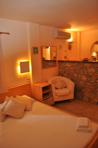 Others 3, Villa Kim, Thessaly