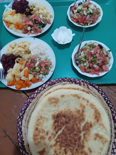 Food & Drinks