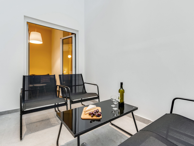 Others 5, Sanders Home Suites - Charming Windowless Studio, Attica